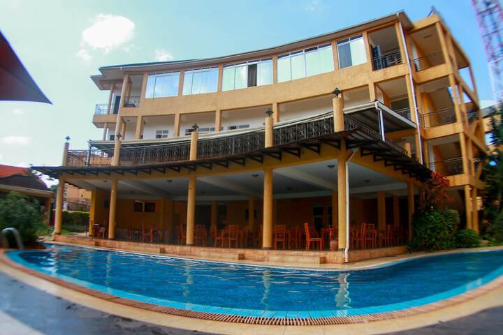 Pool Hotel