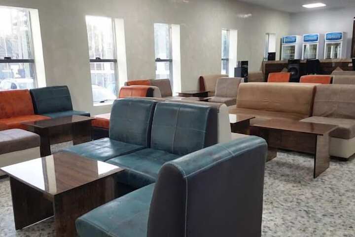 Lounge 58 of 70