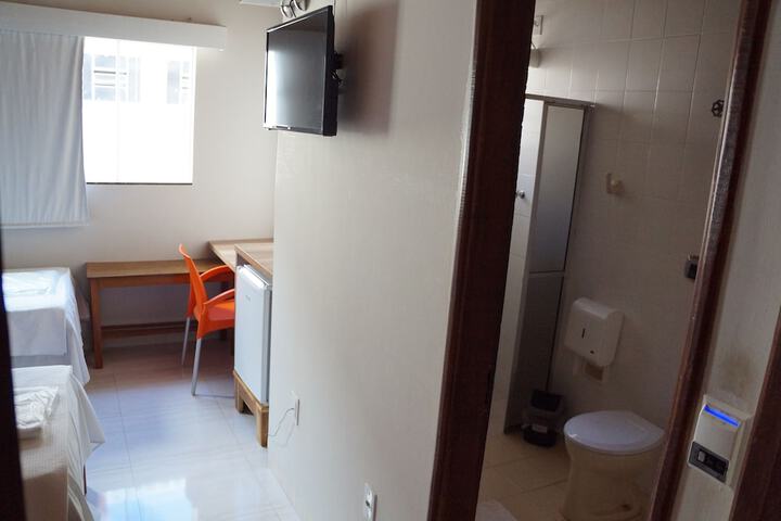 Room 13 of 31