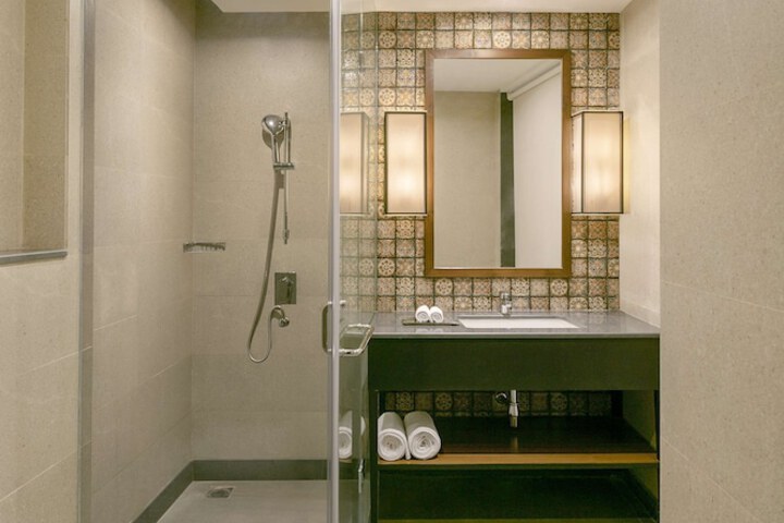Room 19 of 52