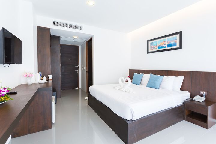 Room 18 of 43