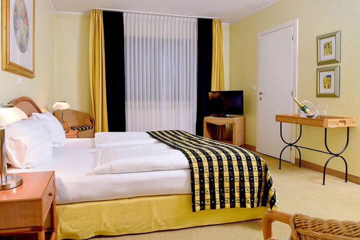 Room 4 of 23