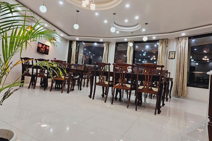 Dining 59 of 77
