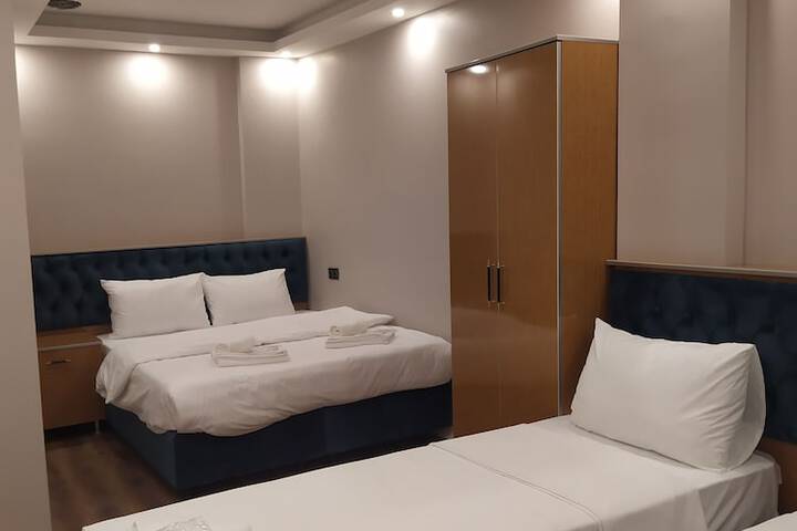 Room 52 of 111