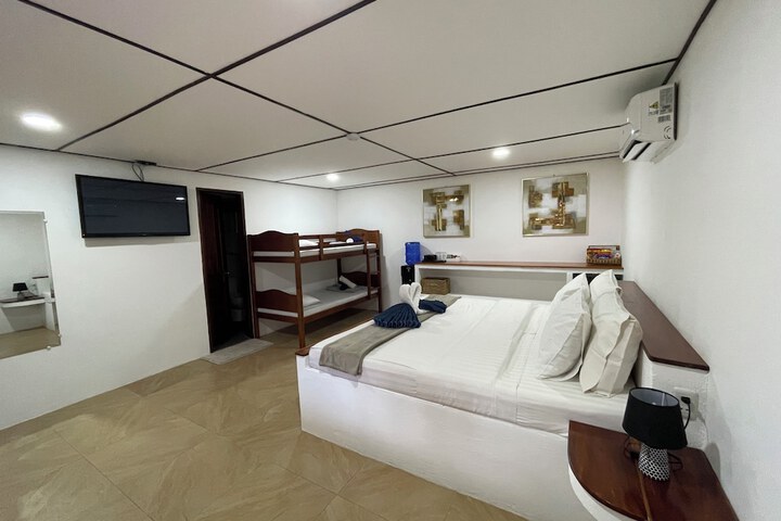 Room 44 of 123