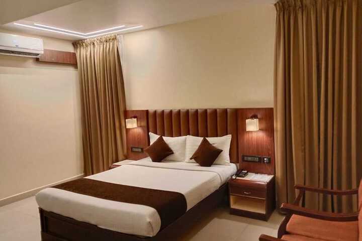 Room 15 of 76