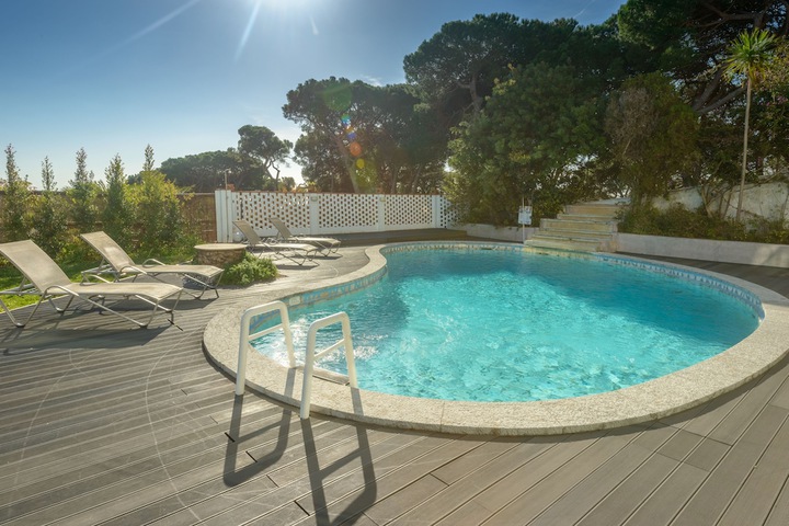Pool 42 of 52