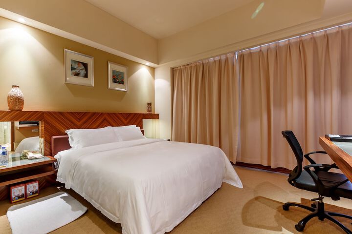 Room 7 of 44