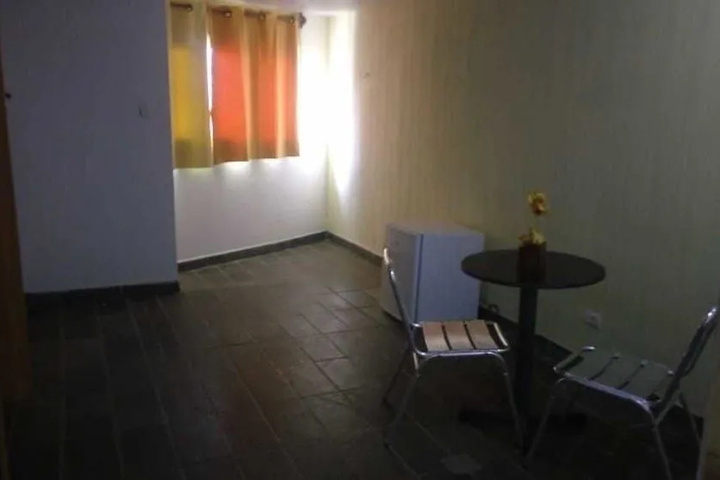 Room 10 of 15