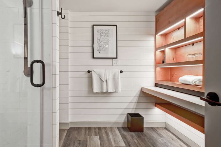 Bathroom shower