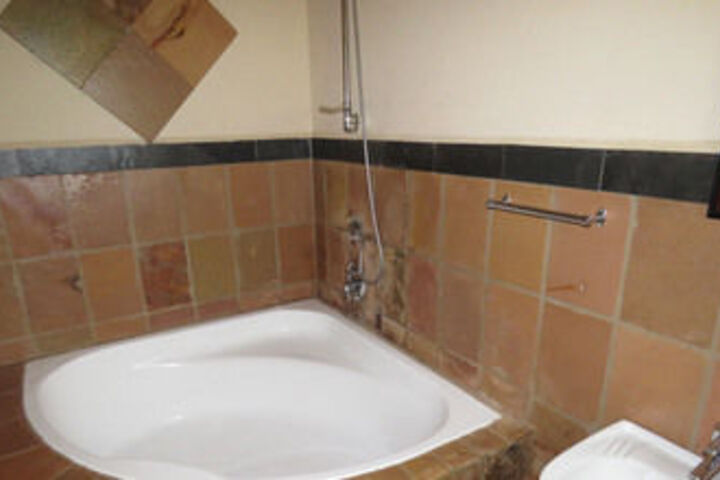 Room 2 of 22