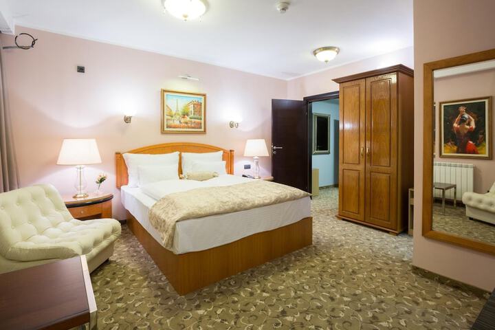 Room 21 of 63