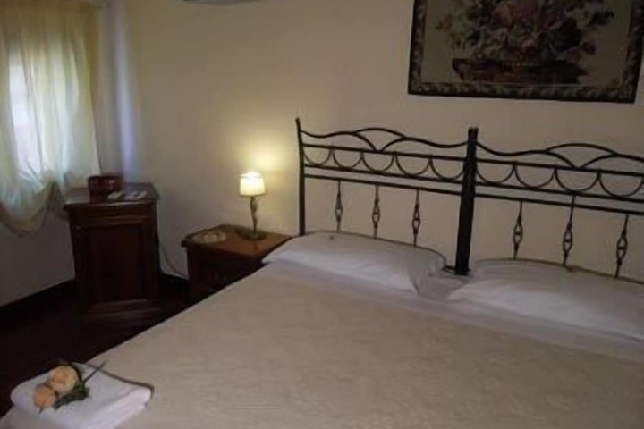 Room 21 of 40