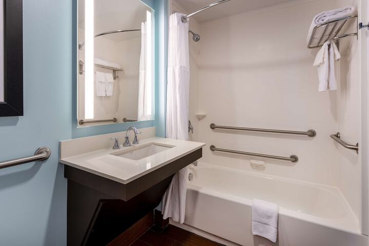 Bathroom shower