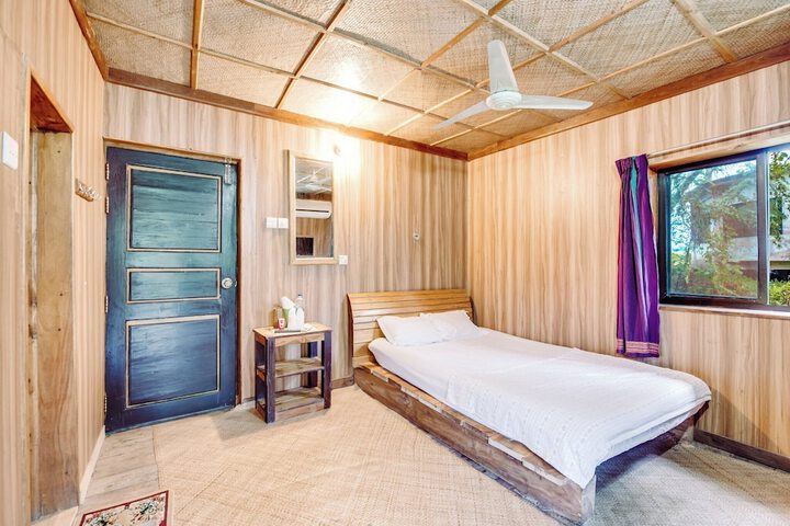 Room 6 of 64