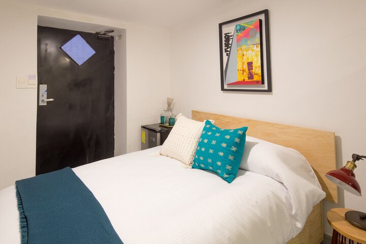 Room 11 of 79