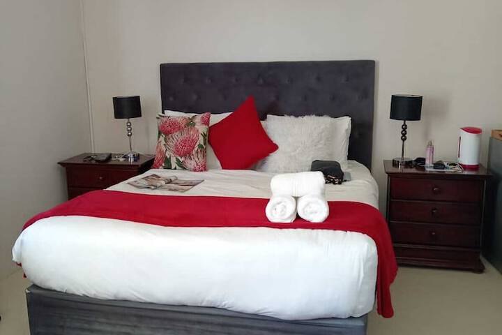 Room 12 of 76
