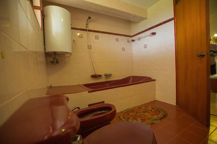 Room 19 of 34