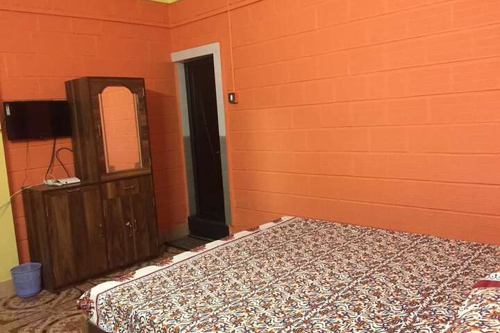 Room 8 of 81