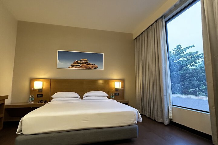 Room 17 of 100