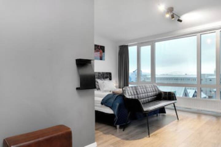 Room 34 of 219
