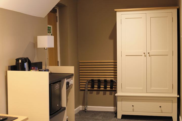Room 52 of 116