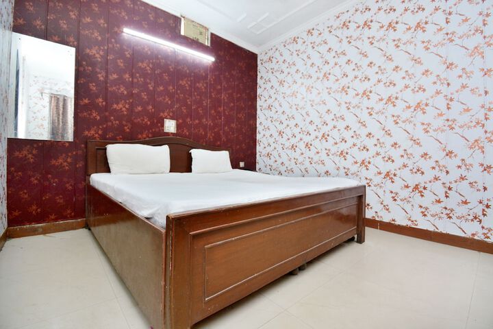 Room 24 of 26