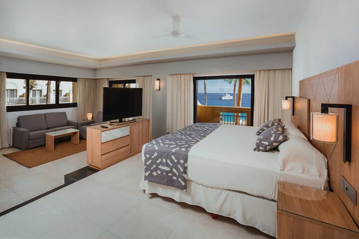 Room 16 of 113