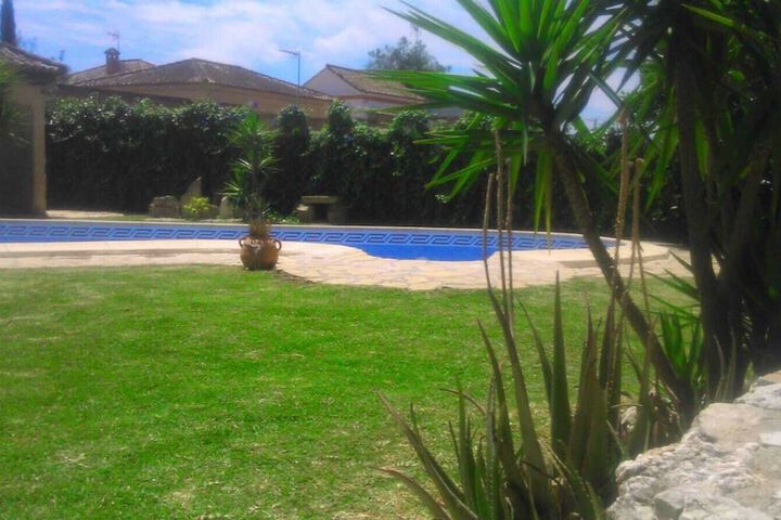 Pool 10 of 43