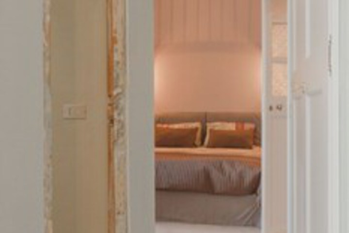 Room 32 of 37