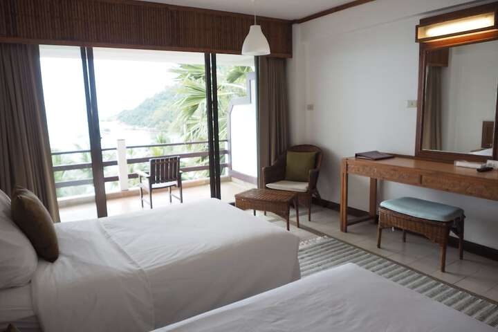 Room 8 of 149