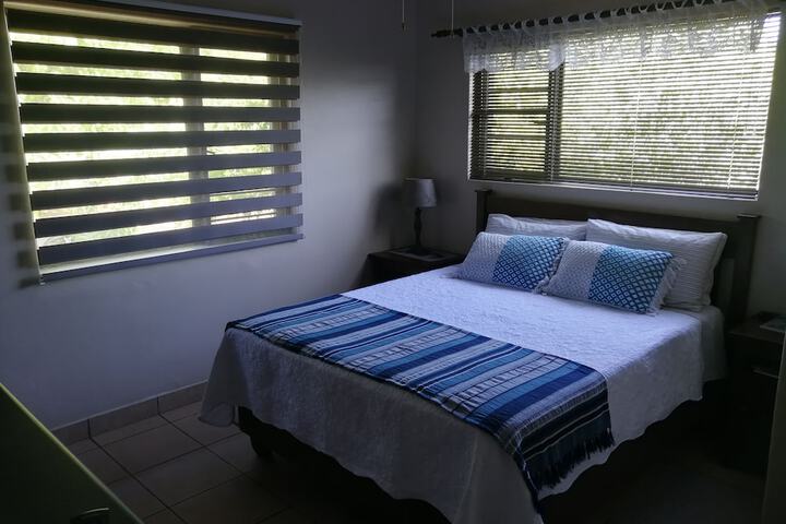 Room 27 of 76