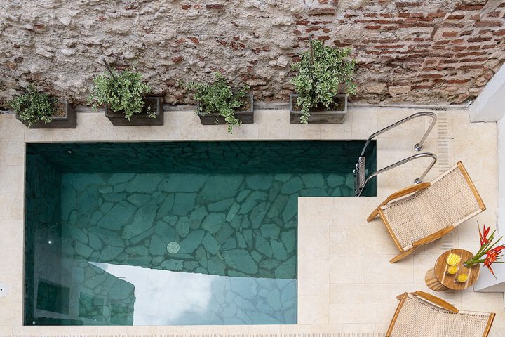 Pool 16 of 23