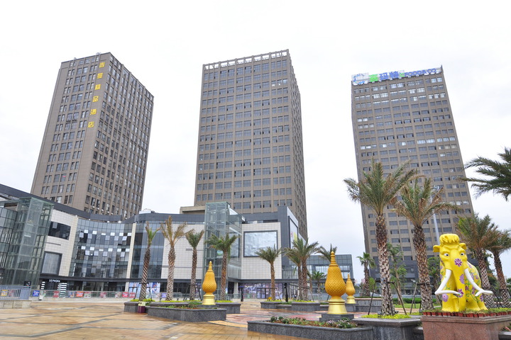 Kunming Chunman Boutique Hotel (Erji Road Subway Station Dadou Skyscraper)