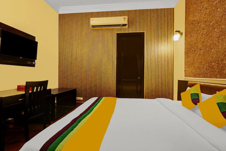 Room 18 of 27