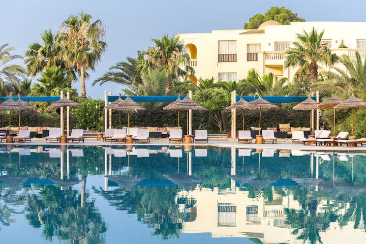 Hotel Pool