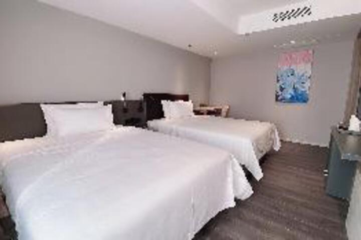 Room 9 of 53