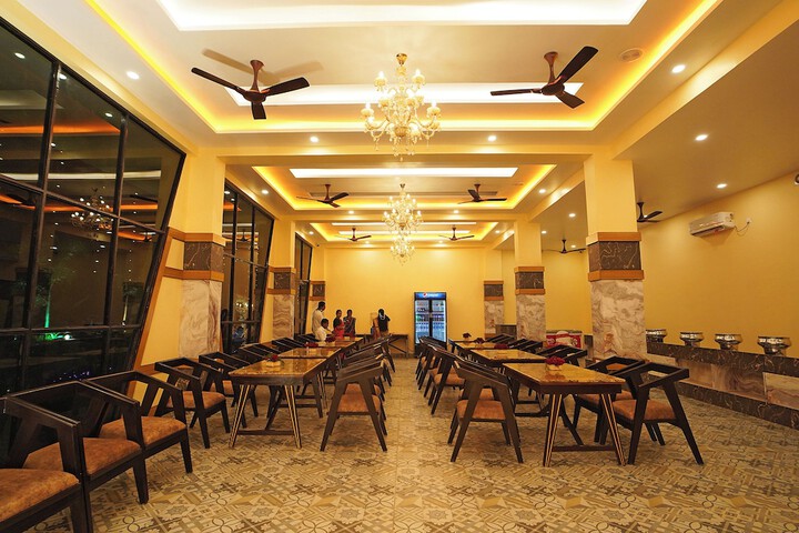 Dining 57 of 72