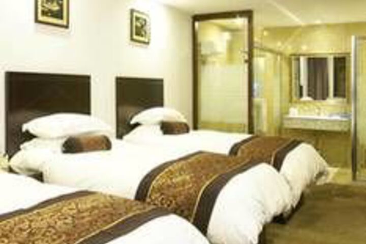 Room 15 of 54
