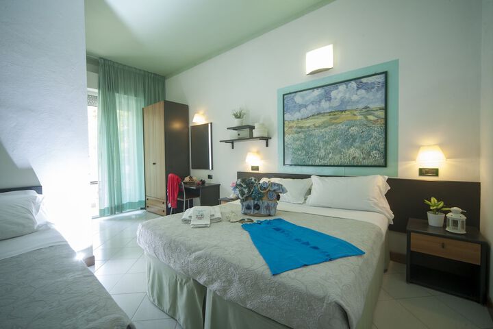 Room 9 of 40