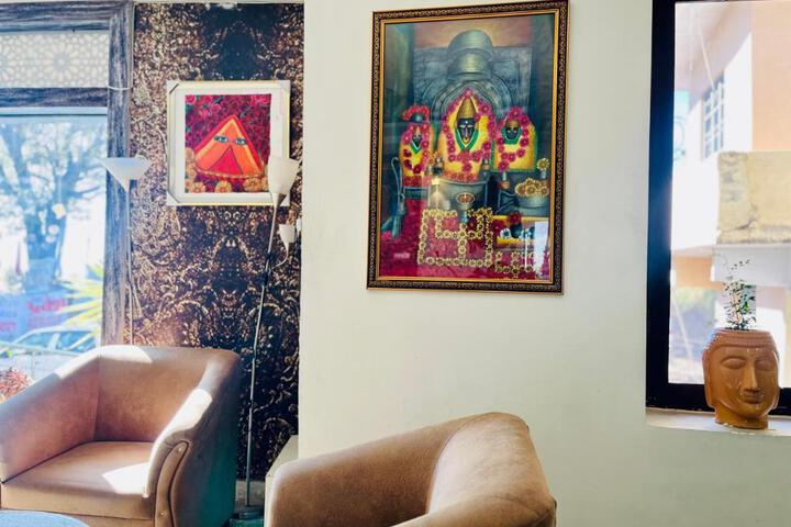 HOTEL THE JMC CHINTPURNI DHAM