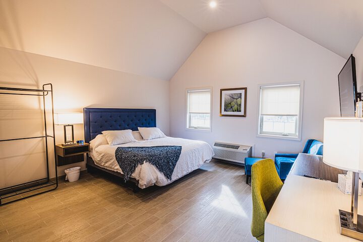 Room 3 of 22
