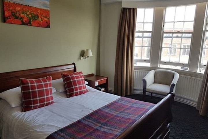 Room 8 of 69