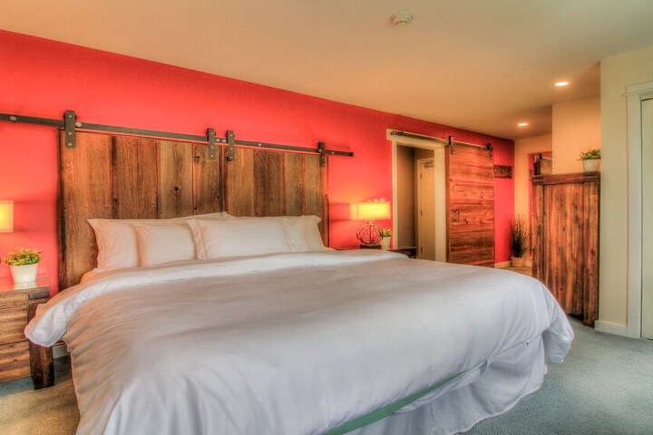 KCIA 412 - The Farmhouse at Killington: Modern New 2RM Condo in Killington, VT