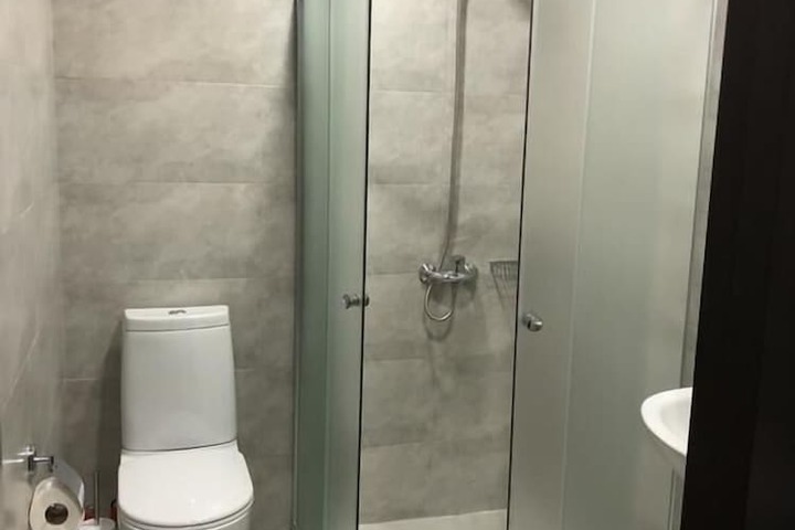 Room 18 of 33