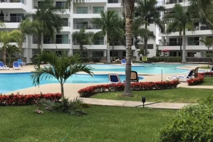 Pool 9 of 17
