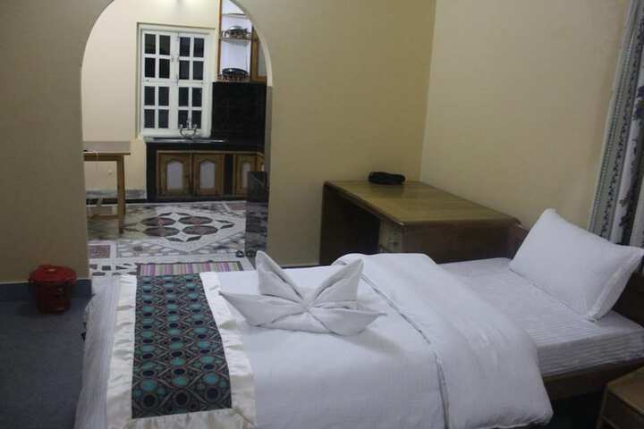 Room 9 of 39