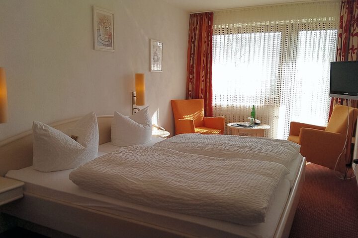 Room 6 of 31