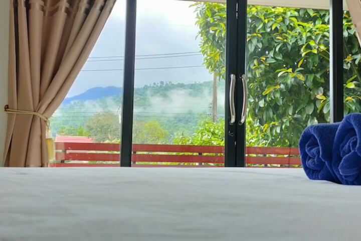 Room 8 of 37