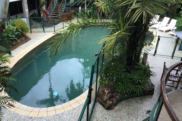 Pool 33 of 50